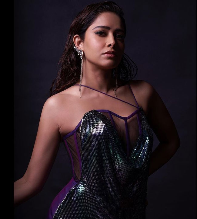 Staggering and Glamorous Photoshoot Of Nushratt